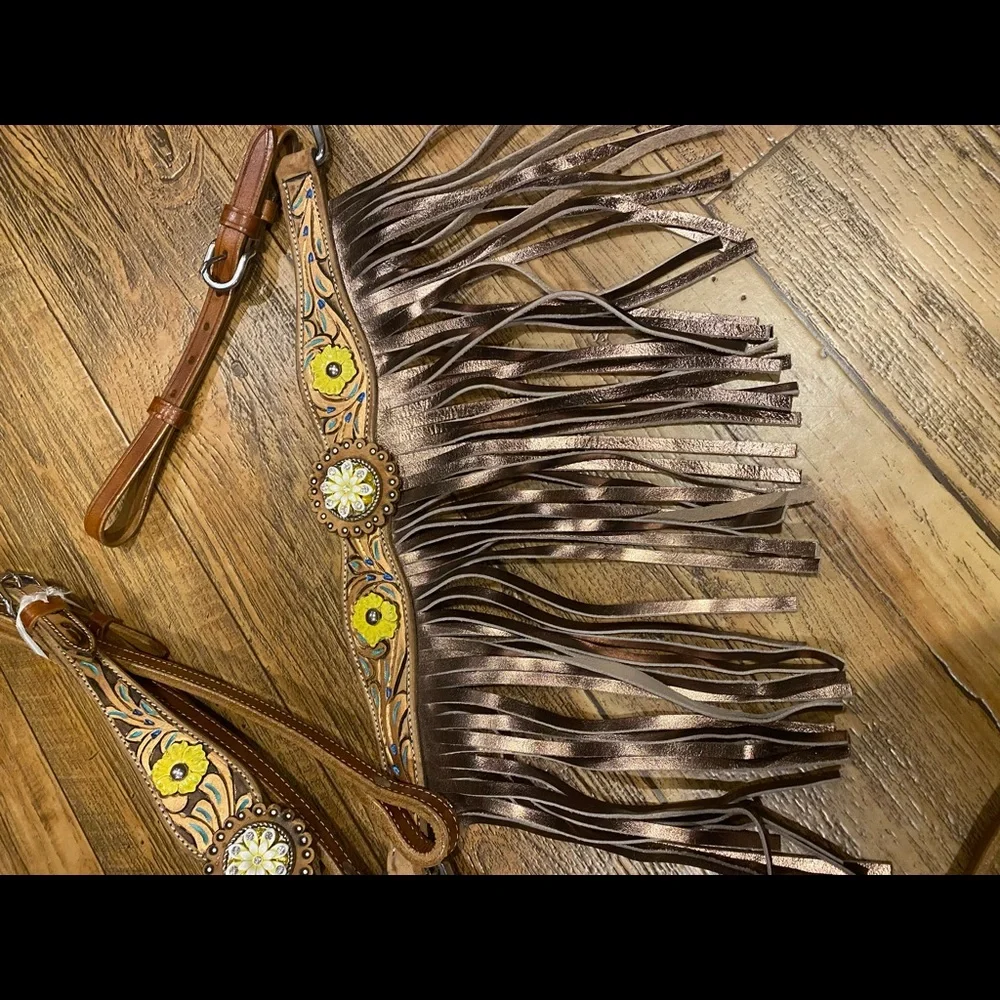 Complete Horse set Headstall breast collar reins and headstall - Picture 2 of 3